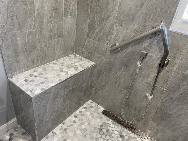 A-Tiny-Walk-in-Shower-in-Del-Ray-Alexandria-12