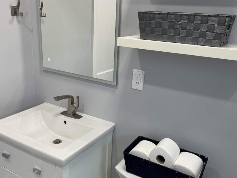 A-Tiny-Walk-in-Shower-in-Del-Ray-Alexandria-13