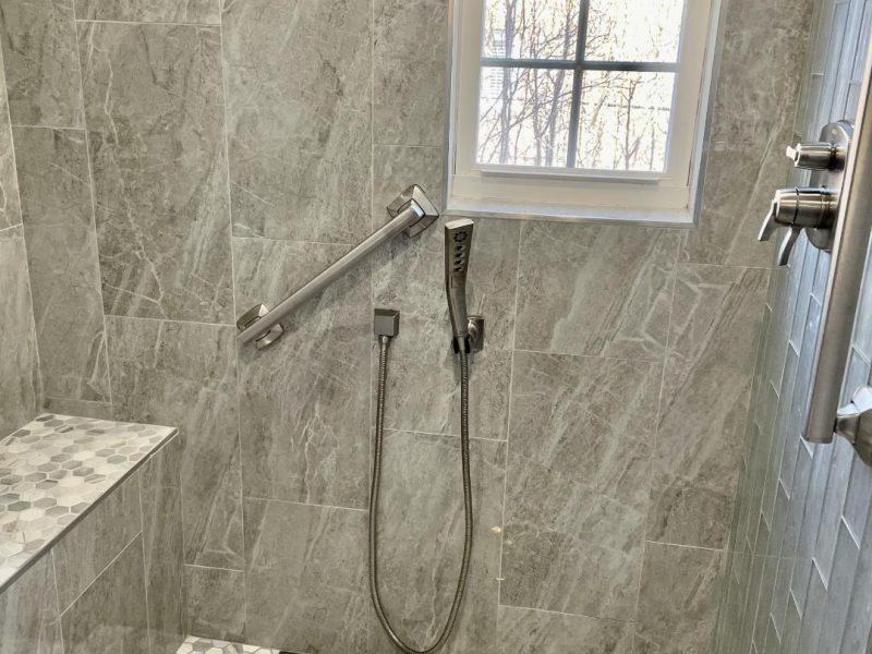 A-Tiny-Walk-in-Shower-in-Del-Ray-Alexandria-5