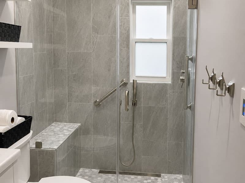 TinyWalkinShower1
